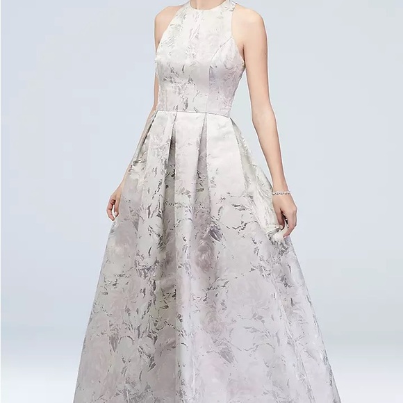Alex Evenings Dresses & Skirts - Alex Evening Floral Jacquard Sleeveless Ball Gown with Pockets
